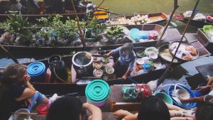 Traseu ecologic marcat prin dealurile din nordul Moldovei